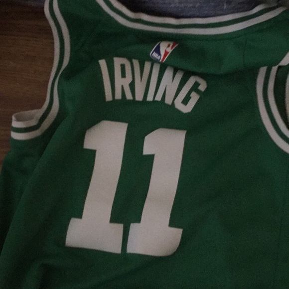 Kyrie Irving jersey - Picture 3 of 3